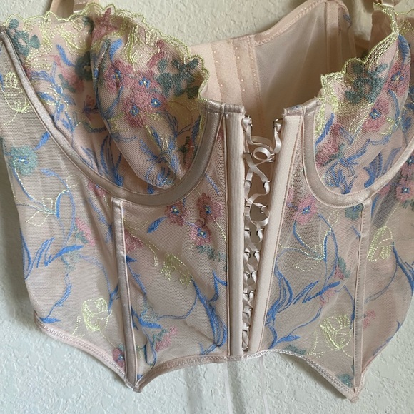 Out From Under Flora Embroidered Bustier Corset Coquette Top in Peach Floral L - Picture 3 of 9